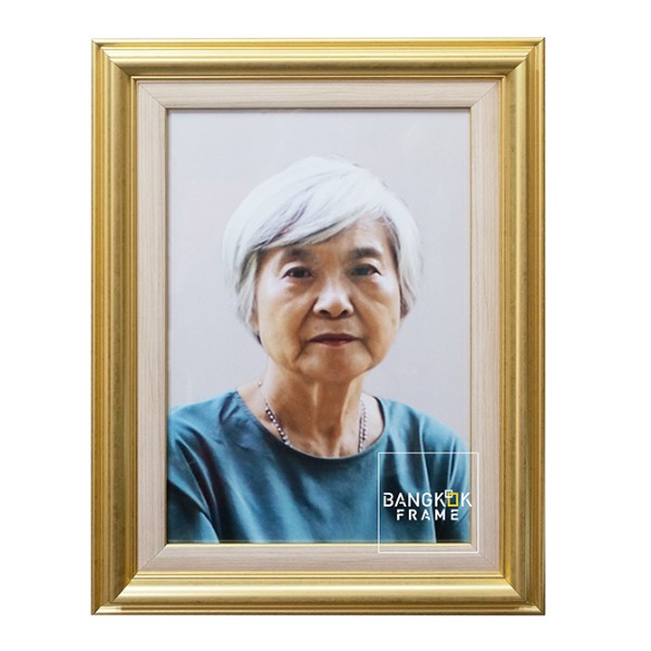 กรอบรูปภาพคนใส่กรอบ